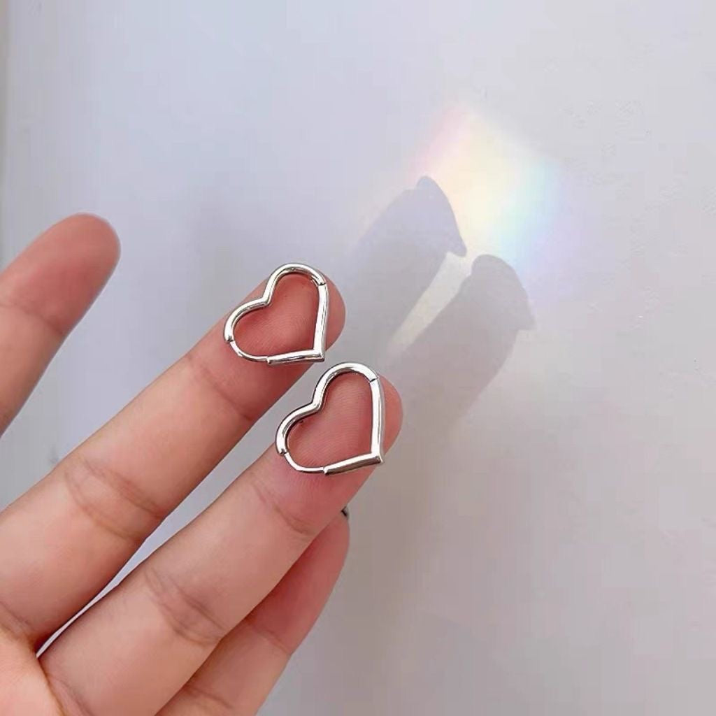 ✨ Pendientes Chapados en Oro 18k ✨ Descubre nuestros pendientes chapados en oro de 18 quilates, ideales para lucir elegante en cualquier ocasión. Con un brillo duradero y un diseño sofisticado, estos pendientes son perfectos tanto para eventos especiales como para el uso diario. Añade un toque de lujo y estilo a tu colección de joyería con estos elegantes pendientes chapados en oro.Regalo para mujer. Regalo original para chicas. Regalo para novia. Regalo para madres. Regalo para amigas. Regalo para hermanas