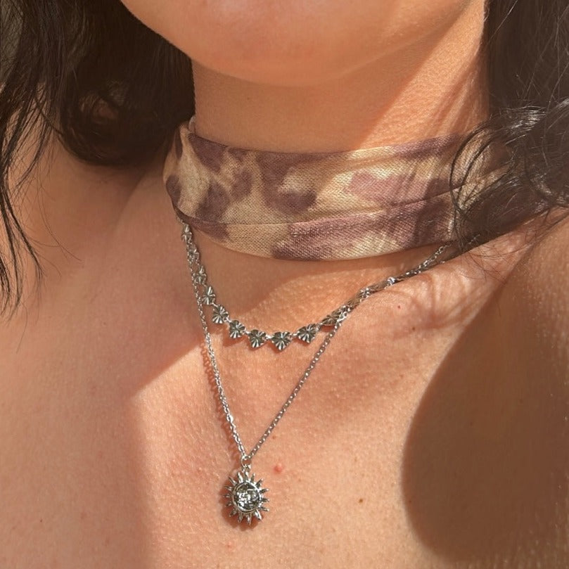 ✨Collar de acero inoxidable✨ Descubre nuestro collar de acero inoxidable, ideal para lucir elegante en cualquier ocasión. Con un brillo duradero y un diseño sofisticado, este collar es perfecto tanto para eventos especiales como para uso diario. Añade un toque de lujo a tu colección de joyería con este collar de acero inoxidable.