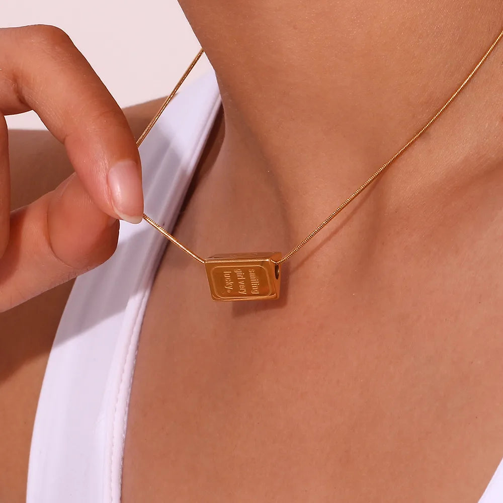 Collar AKRIVOS