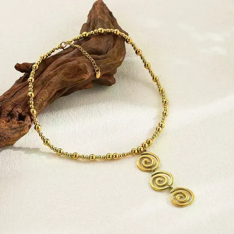 Joyas de acero inoxidable y joyas chapada en oro 18k. Joyas de la mejor calidad. Pendientes , collares , pulseras , anillos . Ideas para regalar 