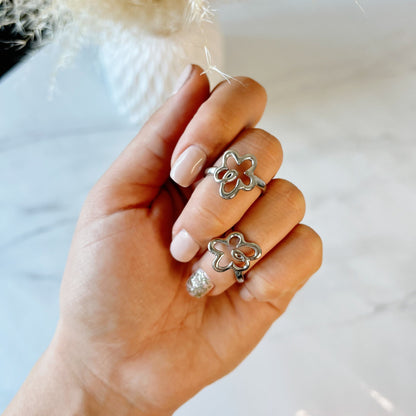 Anillo ajustable plateado. Anillo ajustable para todos los dedos